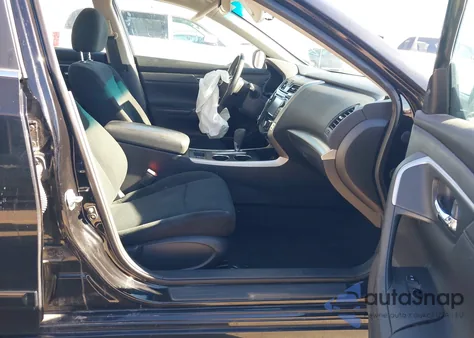 2015 Nissan Altima 2.5 Sv z USA, uszkodzony, nr VIN 1N4AL3AP3FC579376